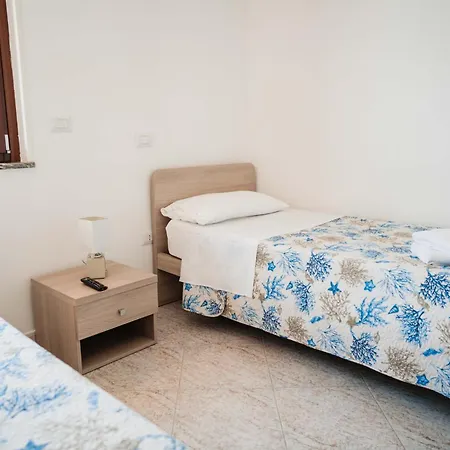 Indaco 3* Marina Di Casal Velino